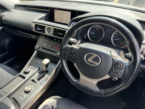 Lexus IS 2.5 300H Sport White #2