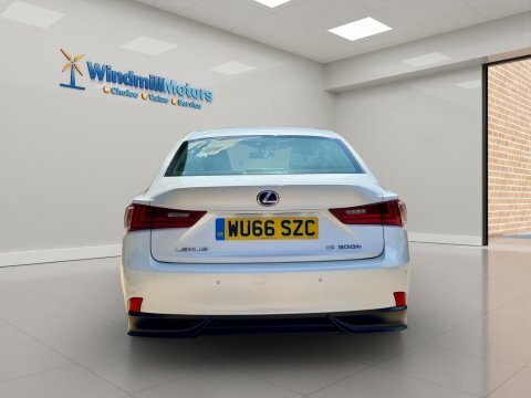 Lexus IS 2.5 300H Sport White #5