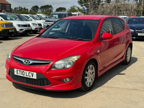 Hyundai I30 1.4 Edition Euro Red #4