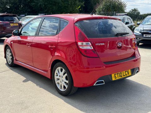 Hyundai I30 1.4 Edition Euro Red #6
