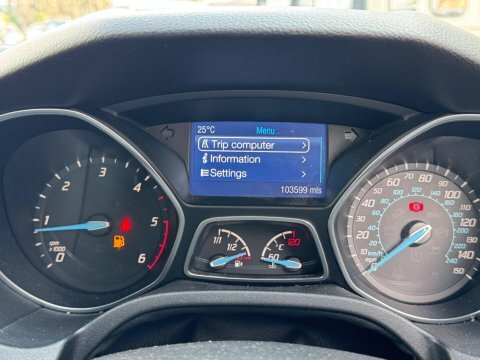 Ford Focus Zetec 1.0 Ecoboost 125Ps Red #26
