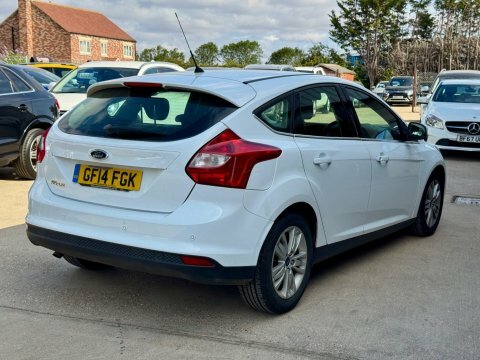Ford Focus Zetec 1.0 Ecoboost 125Ps Red #7