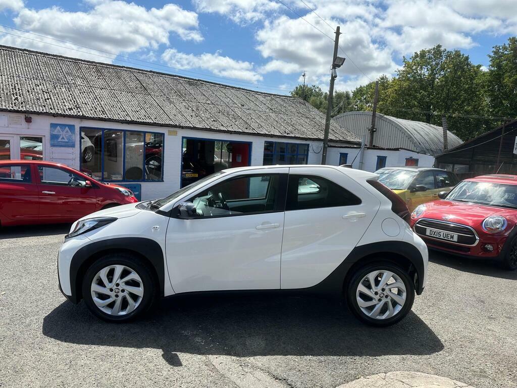 Toyota Aygo X 1.0 Vvt-i Pure X-shift Euro 6 S S White #4