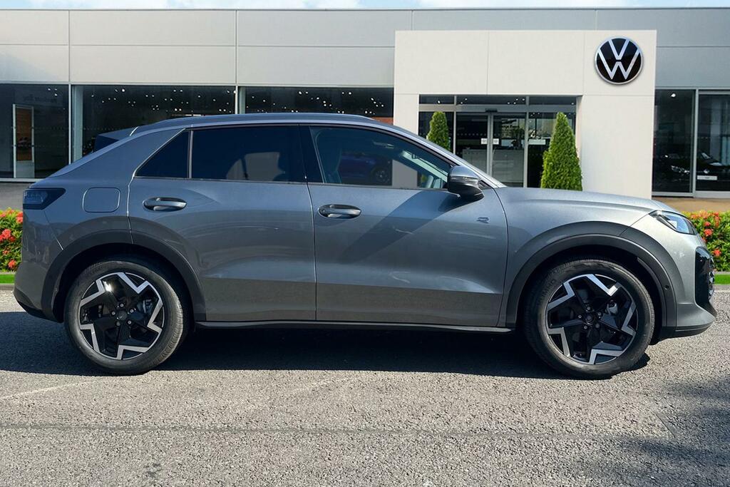 Volkswagen T-Roc New T-roc R-line 1.5 Etsi 150 Ps 7-Speed Dsg Grey #4