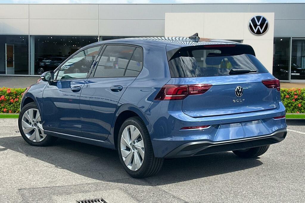 Volkswagen Golf Golf Hatch Match 1.5 Etsi 150 Ps 7-Speed Dsg Blue #3