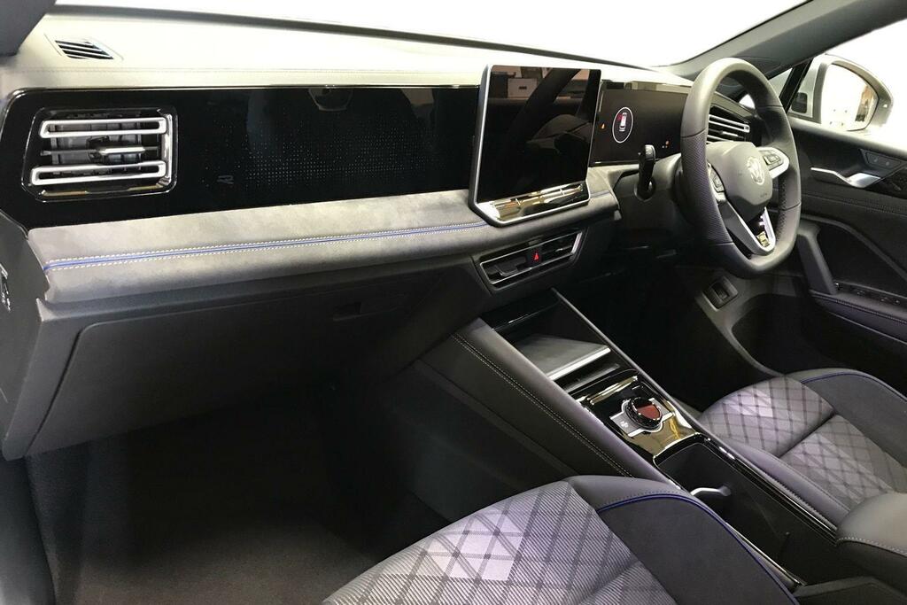 Volkswagen Tiguan Tiguan R-line 1.5 Etsi 150 Ps 7-Speed Dsg 2 Silver #2