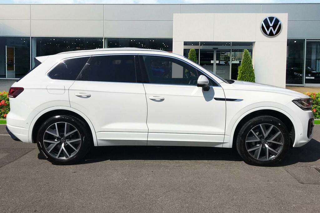 Volkswagen Touareg 3.0 V6 Tdi 4Motion 231 R-line Tip White #4