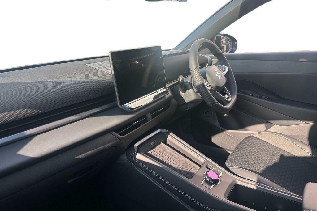 Volkswagen T-Roc New T-roc R-line 1.5 Etsi 150 Ps 7-Speed Dsg Black #2