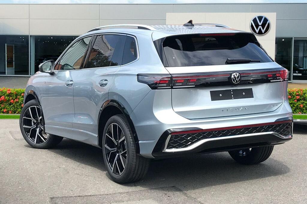 Volkswagen Tiguan Tiguan R-line 1.5 Etsi 150 Ps 7-Speed Dsg 2 Silver #3