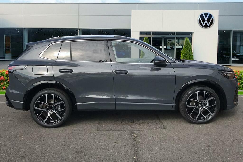Volkswagen Tiguan Tiguan R-line 1.5 Etsi 150 Ps 7-Speed Dsg 2 Grey #4