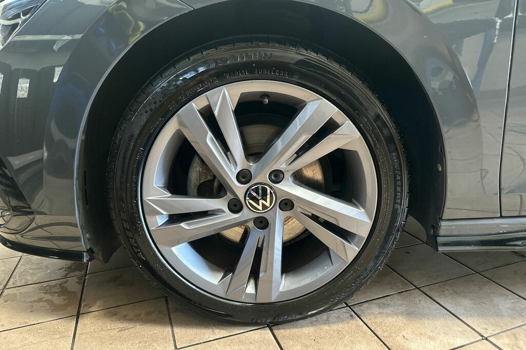 Volkswagen Golf 1.5 Tsi R-line DA22URN Grey #5