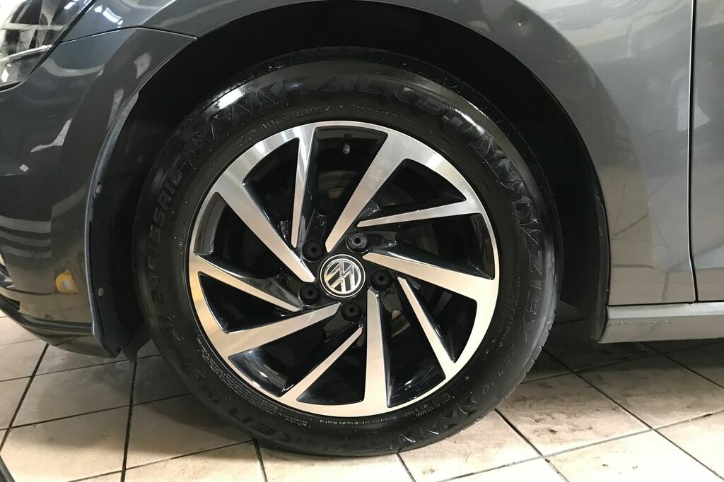 Volkswagen Golf 1.5 Tsi Evo Match Grey #5
