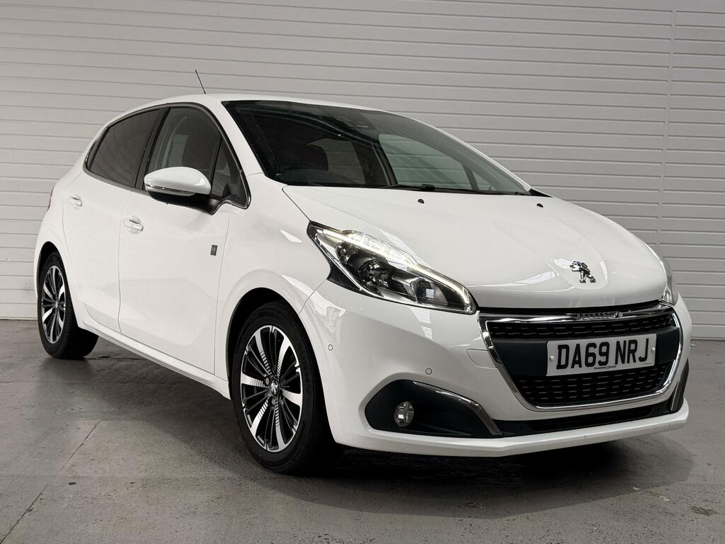 Peugeot 208 1.2 Puretech Tech Edition Hatchback Man White