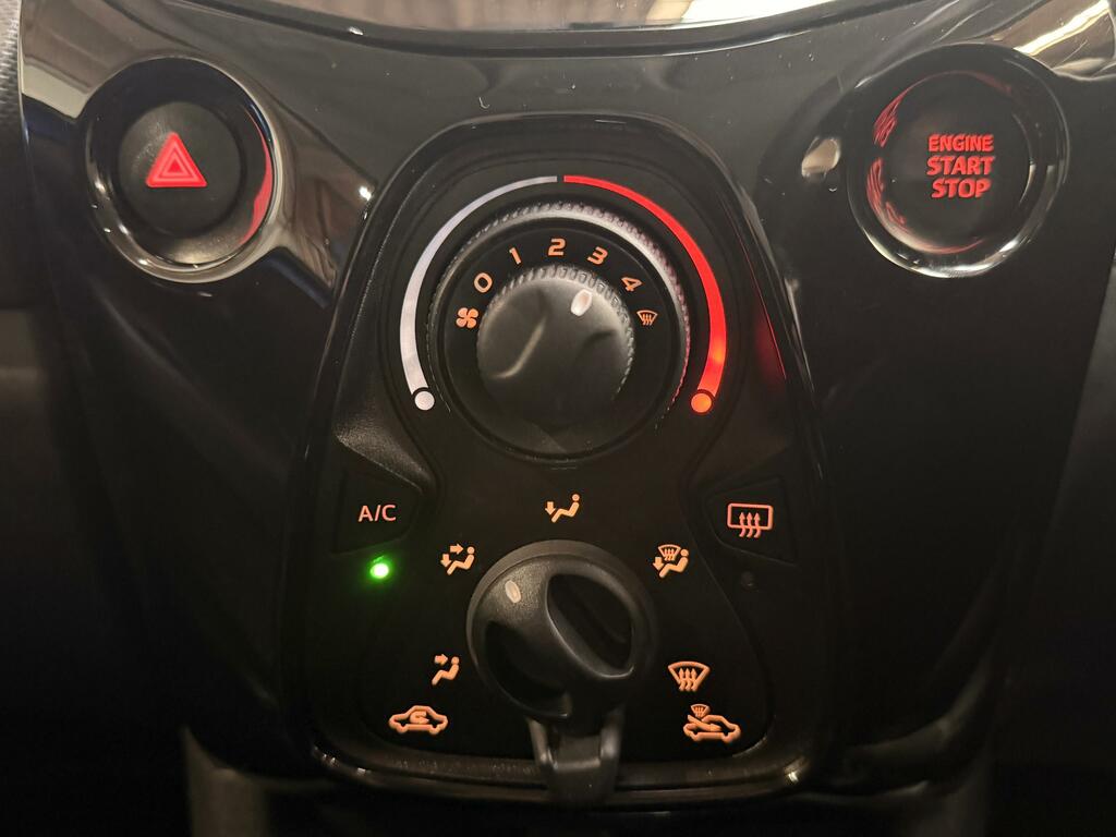 Peugeot 108 1.0 72 Collection 2-Tronic Grey #28