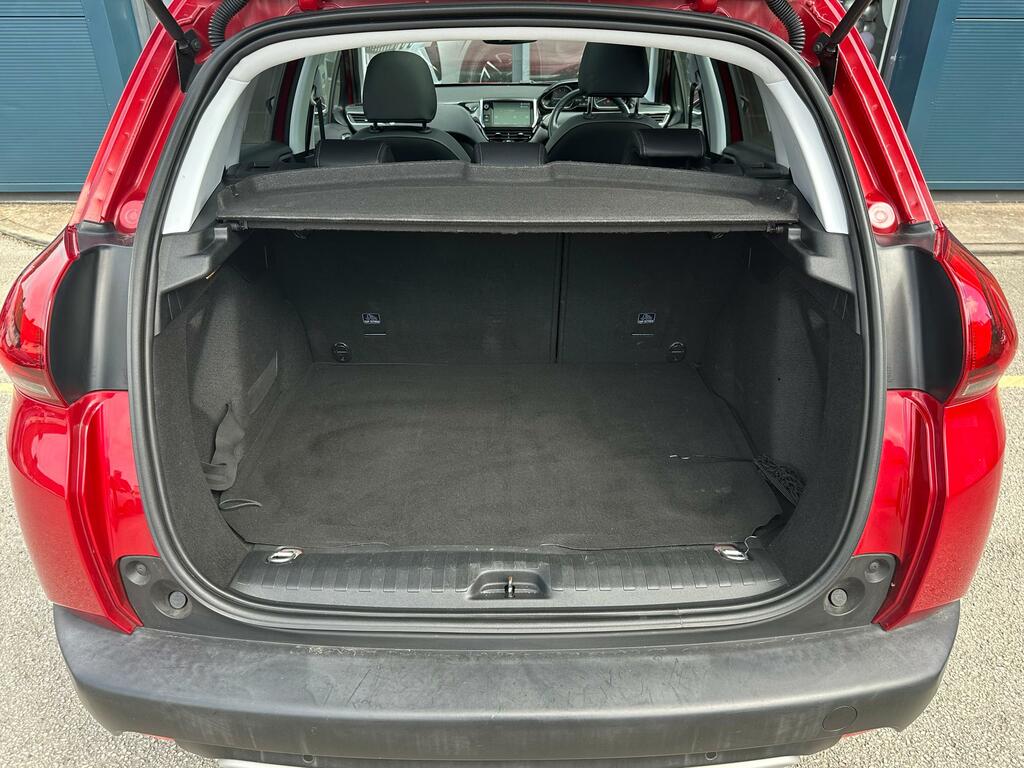 Peugeot 2008 1.2 Puretech Allure Premium Suv Red #6
