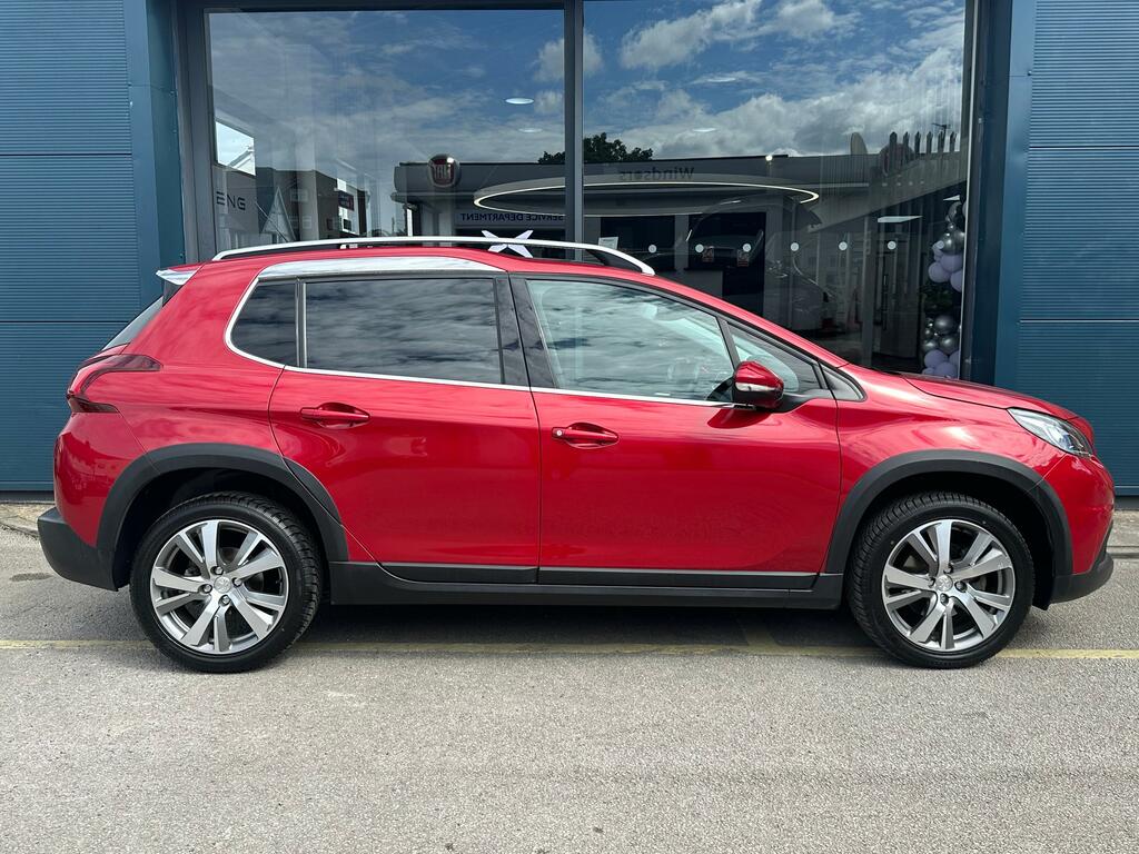 Peugeot 2008 1.2 Puretech Allure Premium Suv Red #4
