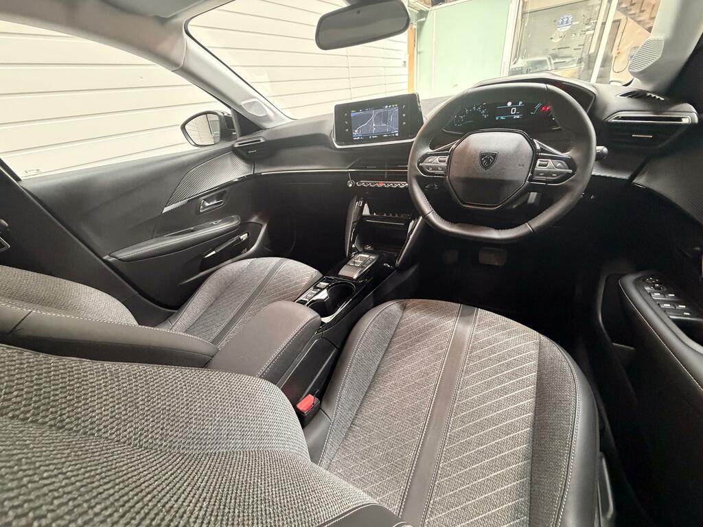 Peugeot e-208 50Kwh E-style Hatchback 11Kw Ch White #6