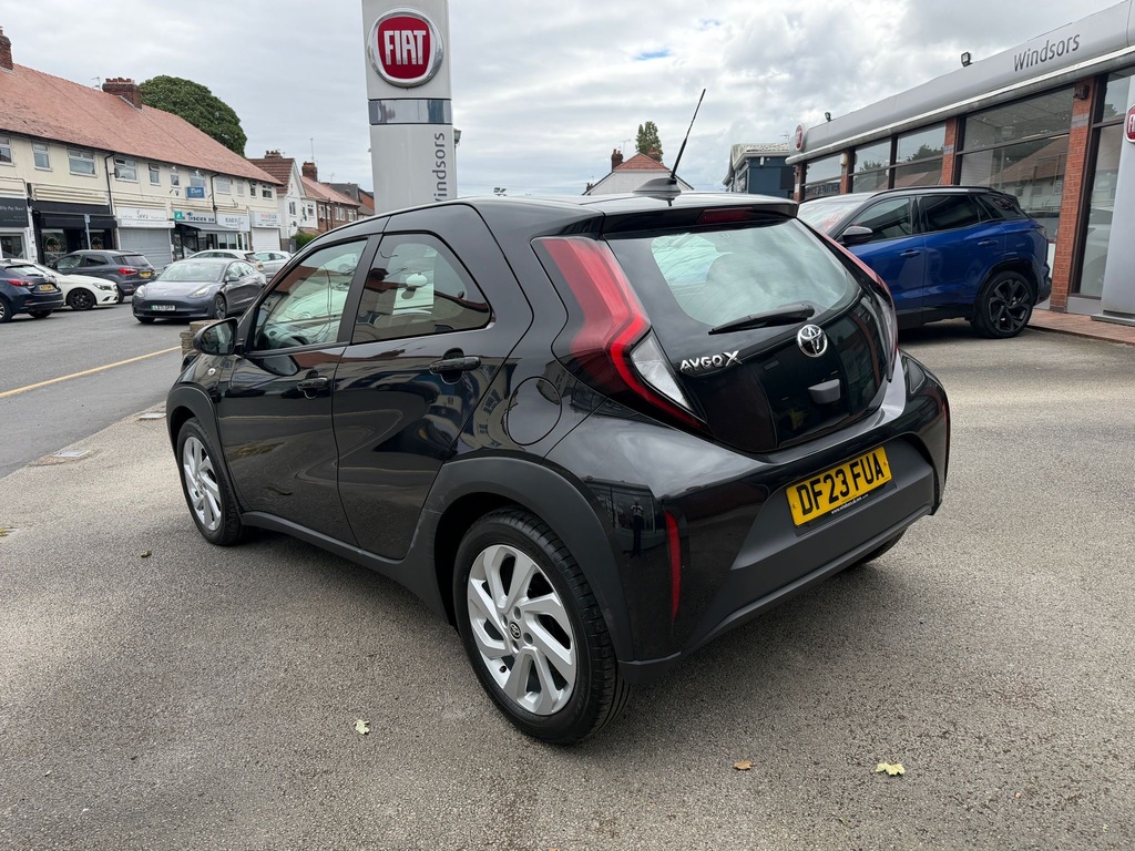 Toyota Aygo X 1.0 Vvt-i Pure Hatchback Euro 6 Black #2
