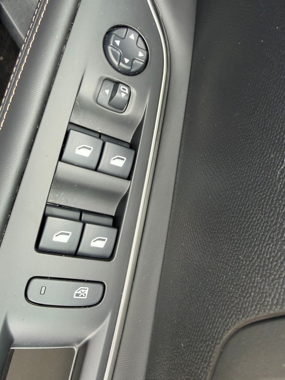 Peugeot 3008 Bluehdi Ss Gt Line Black #24