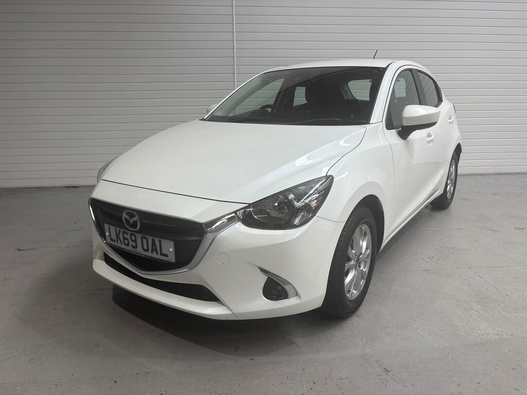 Mazda 2 1.5 Skyactiv-g Se-l Nav Hatchback Manu White #3