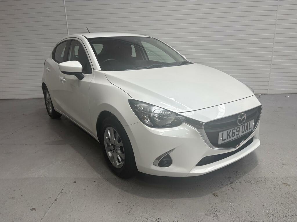 Mazda 2 1.5 Skyactiv-g Se-l Nav Hatchback Manu White