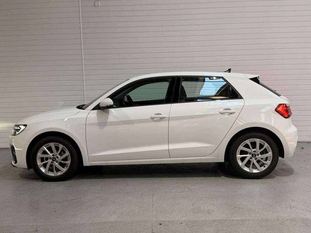 Audi A1 1.0 Tfsi 25 Sport Sportback Euro White #6
