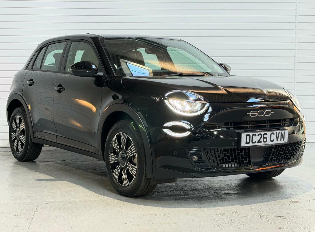 Fiat 600 1.2 Mhev Icon Suv Hybrid E-dct Euro 6 Black