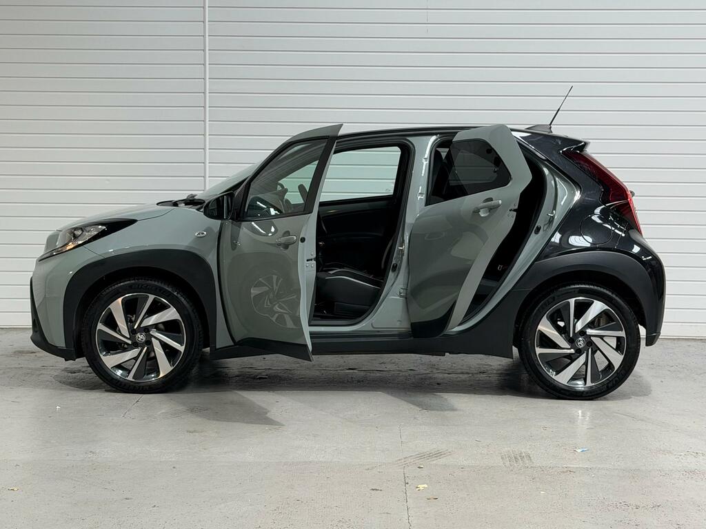 Toyota Aygo X 1.0 Vvt-i Edge Hatchback Euro 6 Green #4