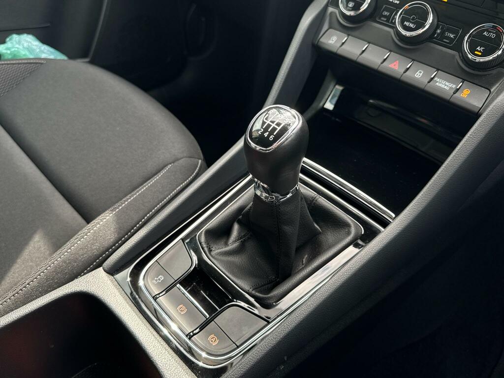 Skoda Karoq Skoda 1.5 Tsi Se L Grey #37