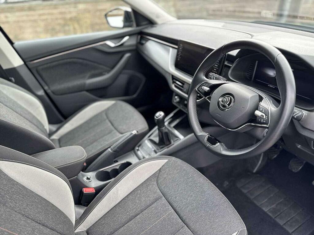 Skoda Kamiq 1.5 Tsi Act Se L Executive Suv E Black #6
