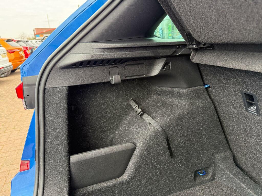 Skoda Kamiq Se Blue #42