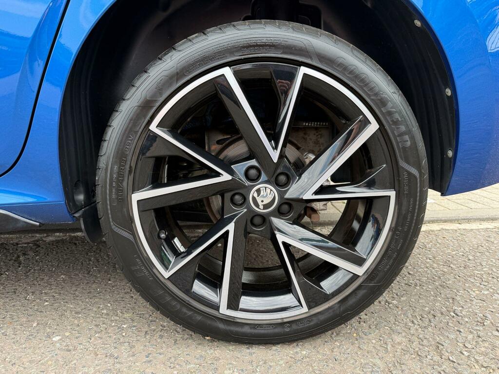 Skoda Kamiq Se Blue #27