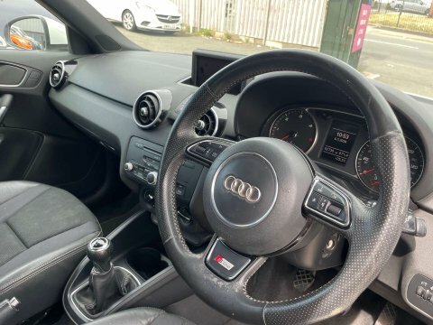 Audi A1 1.6 A1 Sportback CP13LBF White #3