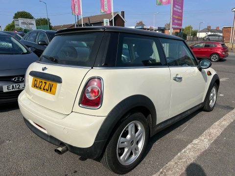 Mini Hatch 1.6 One White #6