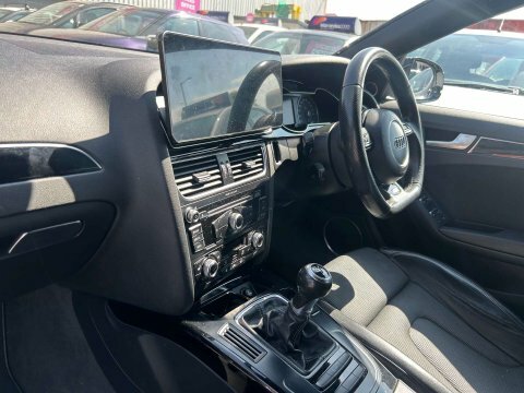 Audi A4 2.0 A4 Black White #4