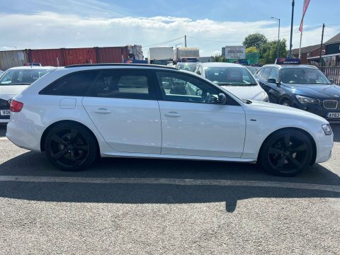 Audi A4 2.0 A4 Black White #3