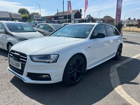 Audi A4 2.0 A4 Black White
