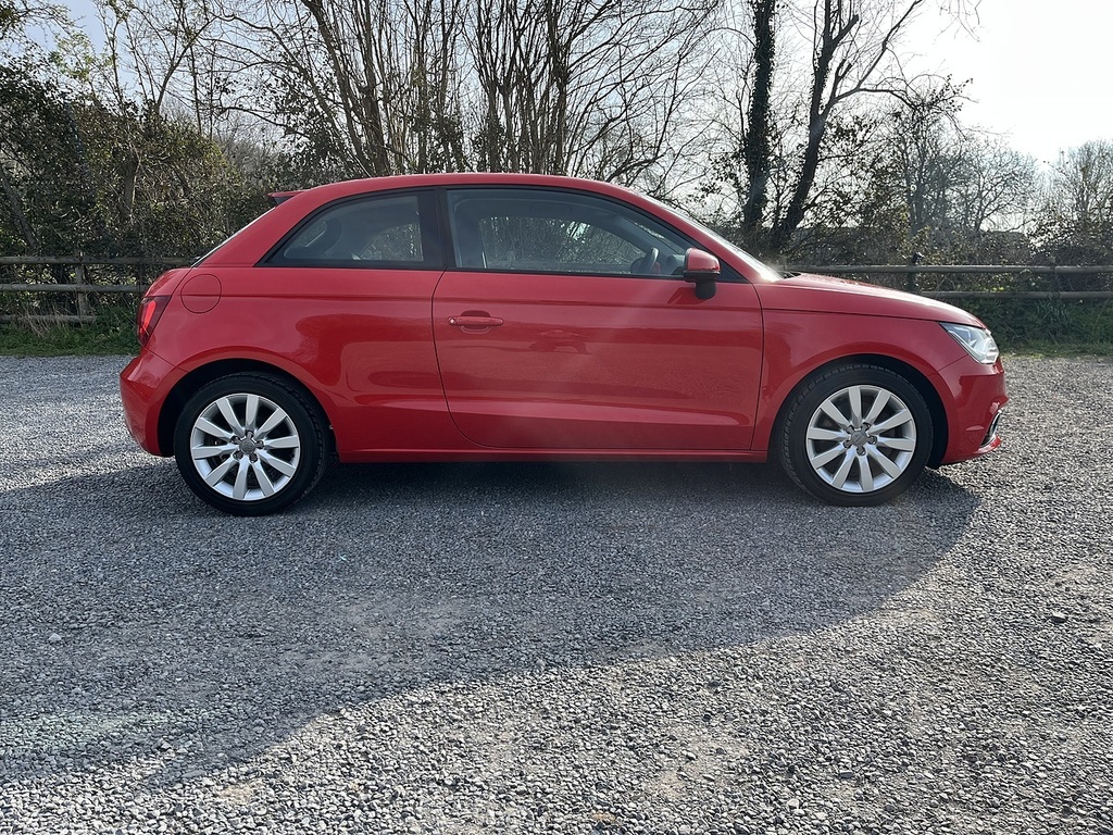 Audi A1 Tfsi Sport Red #2