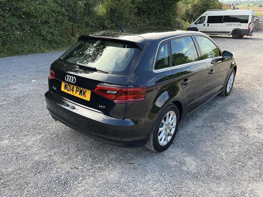 Audi A3 Sportback Tfsi Se Black #3