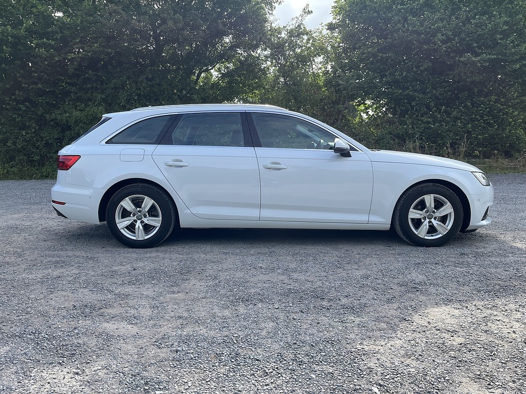 Audi A4 Avant Avant Tfsi Sport White #2