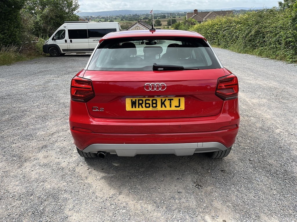 Audi Q2 Tfsi Sport Red #4