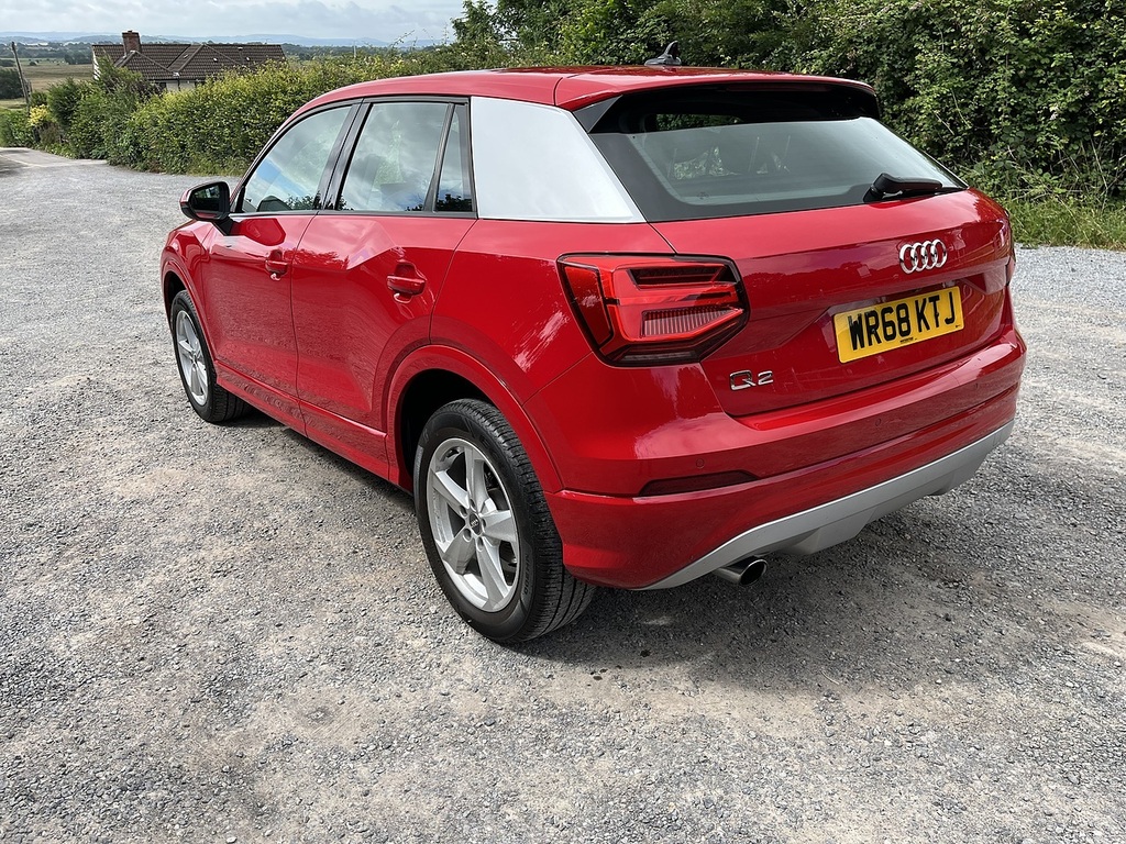 Audi Q2 Tfsi Sport Red #5