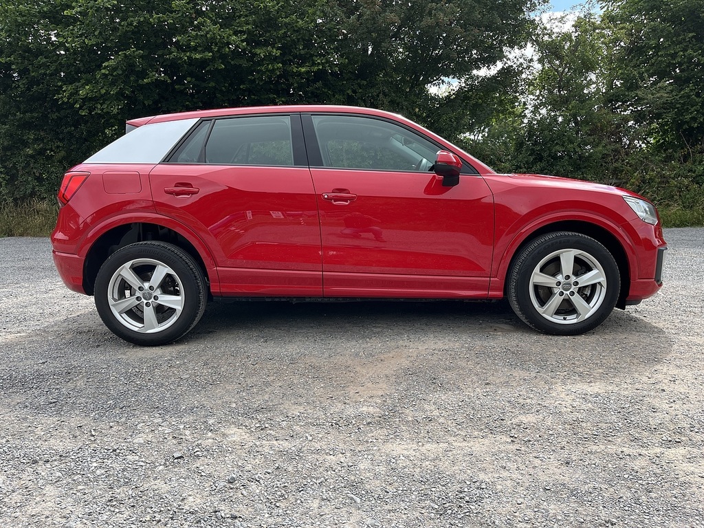 Audi Q2 Tfsi Sport Red #2