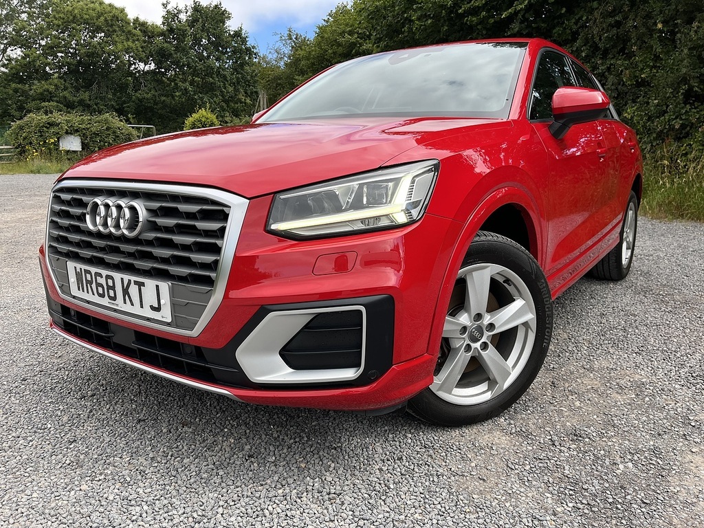 Audi Q2 Tfsi Sport Red