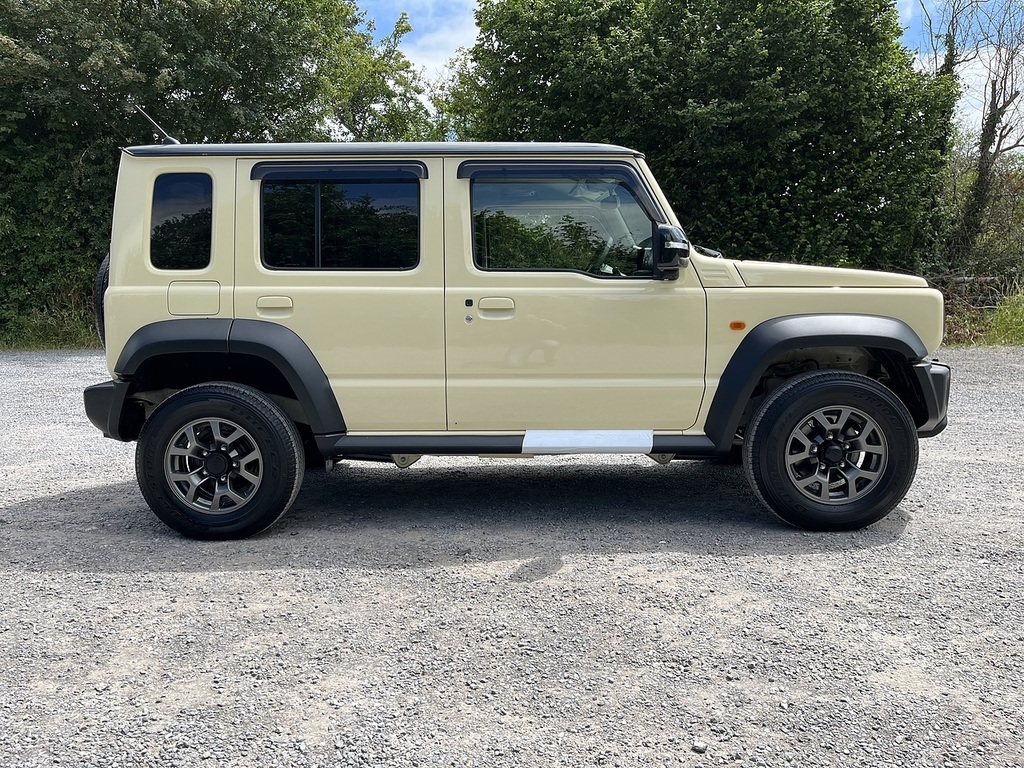 Suzuki Jimny Nomade Sz5 Black #2