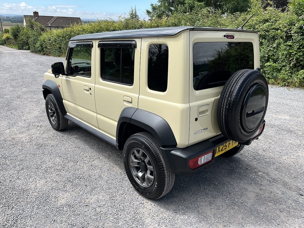 Suzuki Jimny Nomade Sz5 Black #5