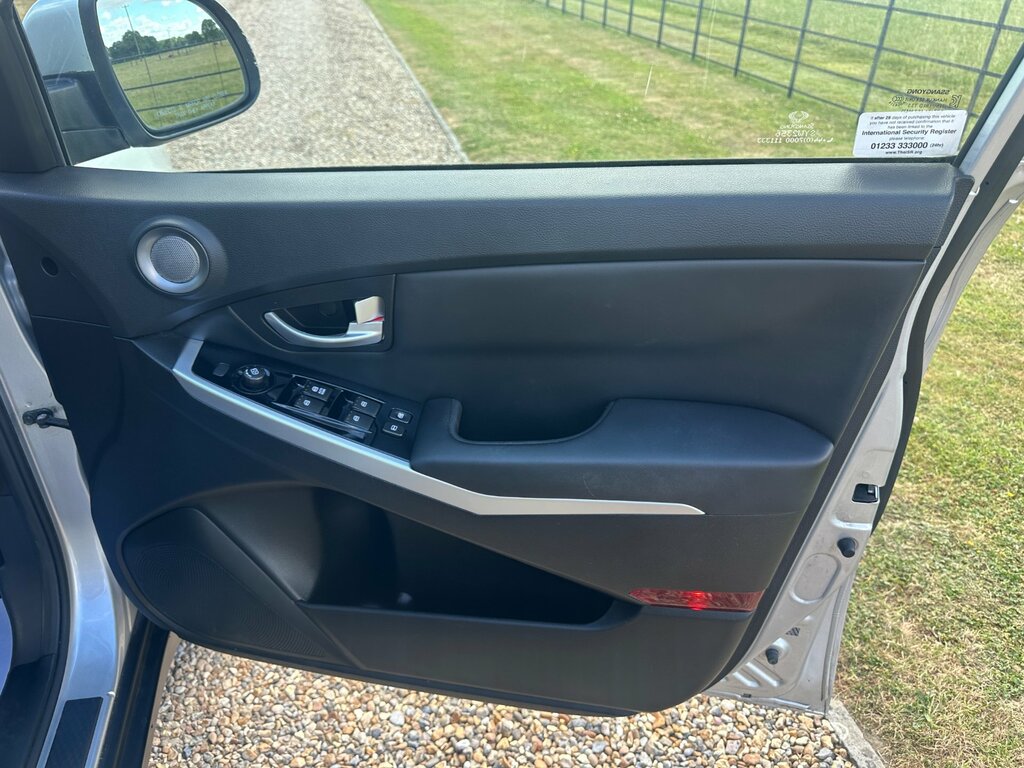 SsangYong Korando 2.0D 60Th Anniversary Edition 4Wd Euro 5 White #23