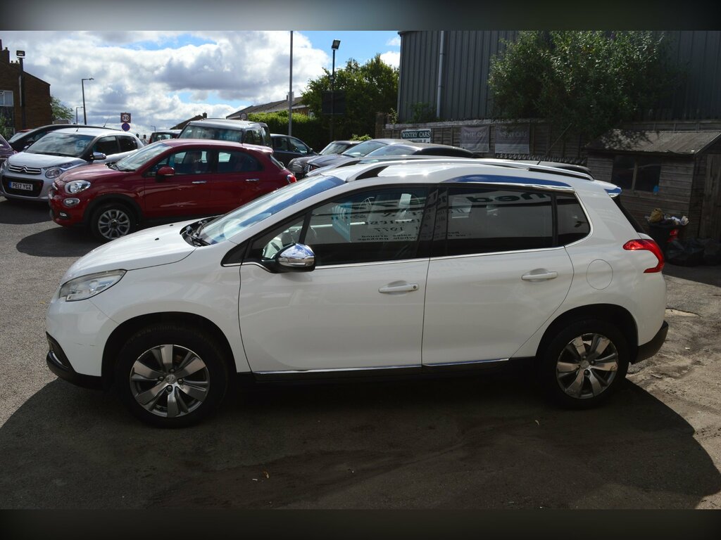 Peugeot 2008 1.6L E-hdi Feline 115 Bhp White #7