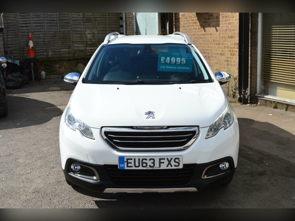 Peugeot 2008 1.6L E-hdi Feline 115 Bhp White #2