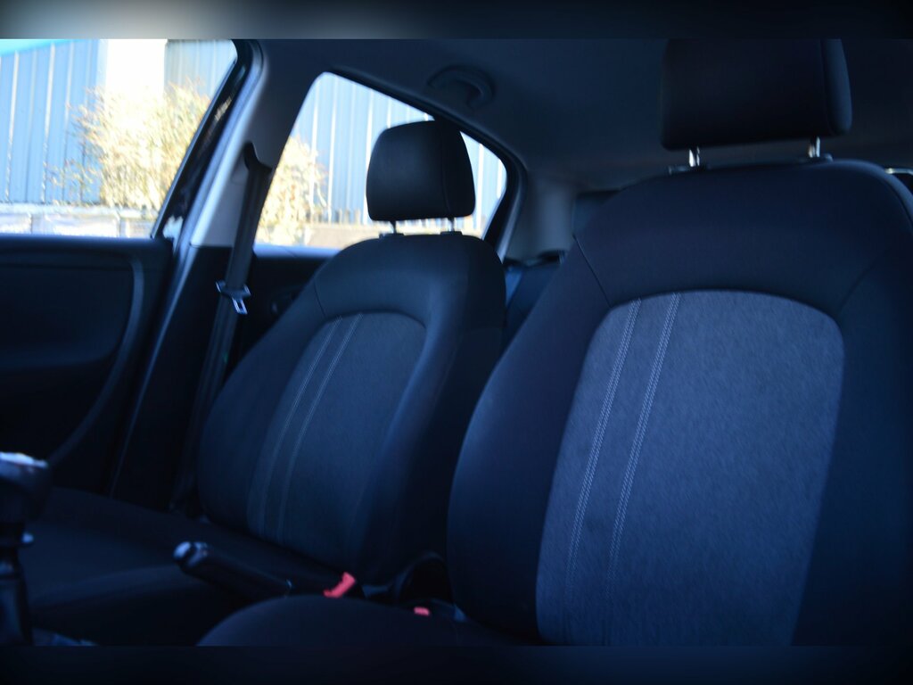 Fiat Punto Pop Plus White #11